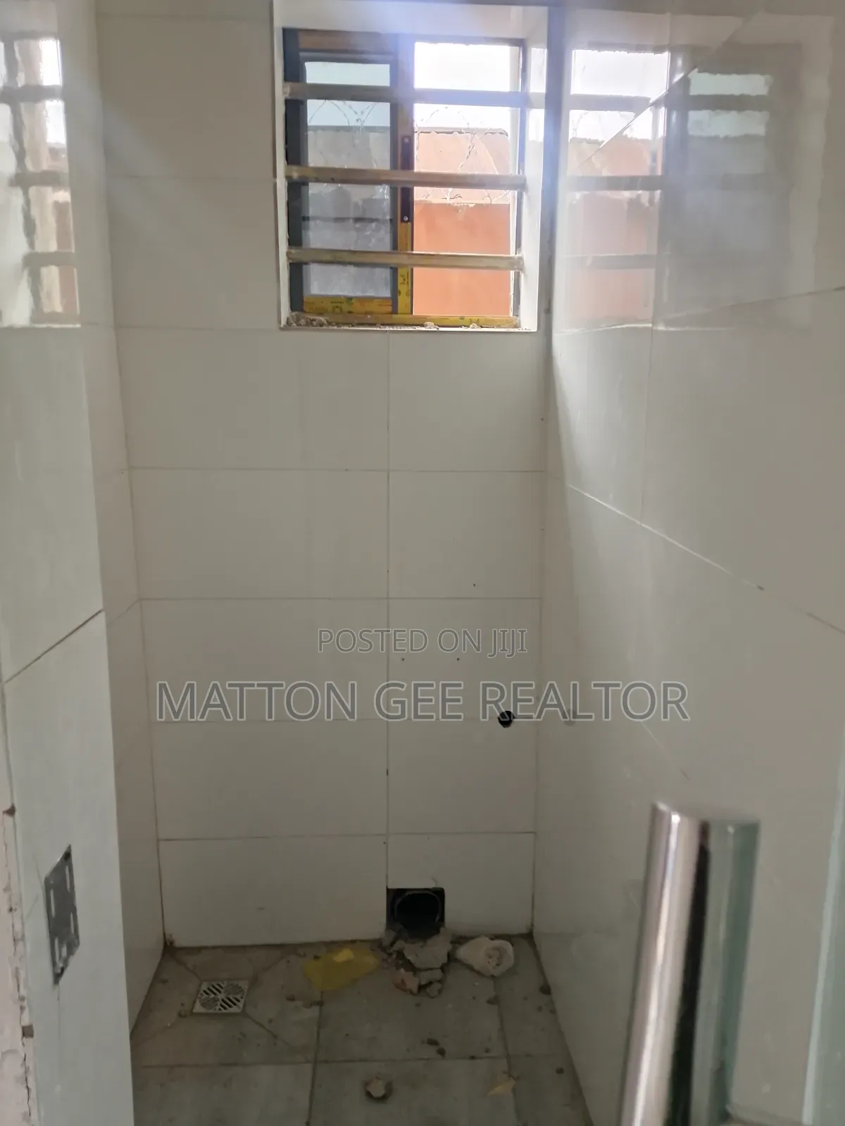 Office Space in Onipanu