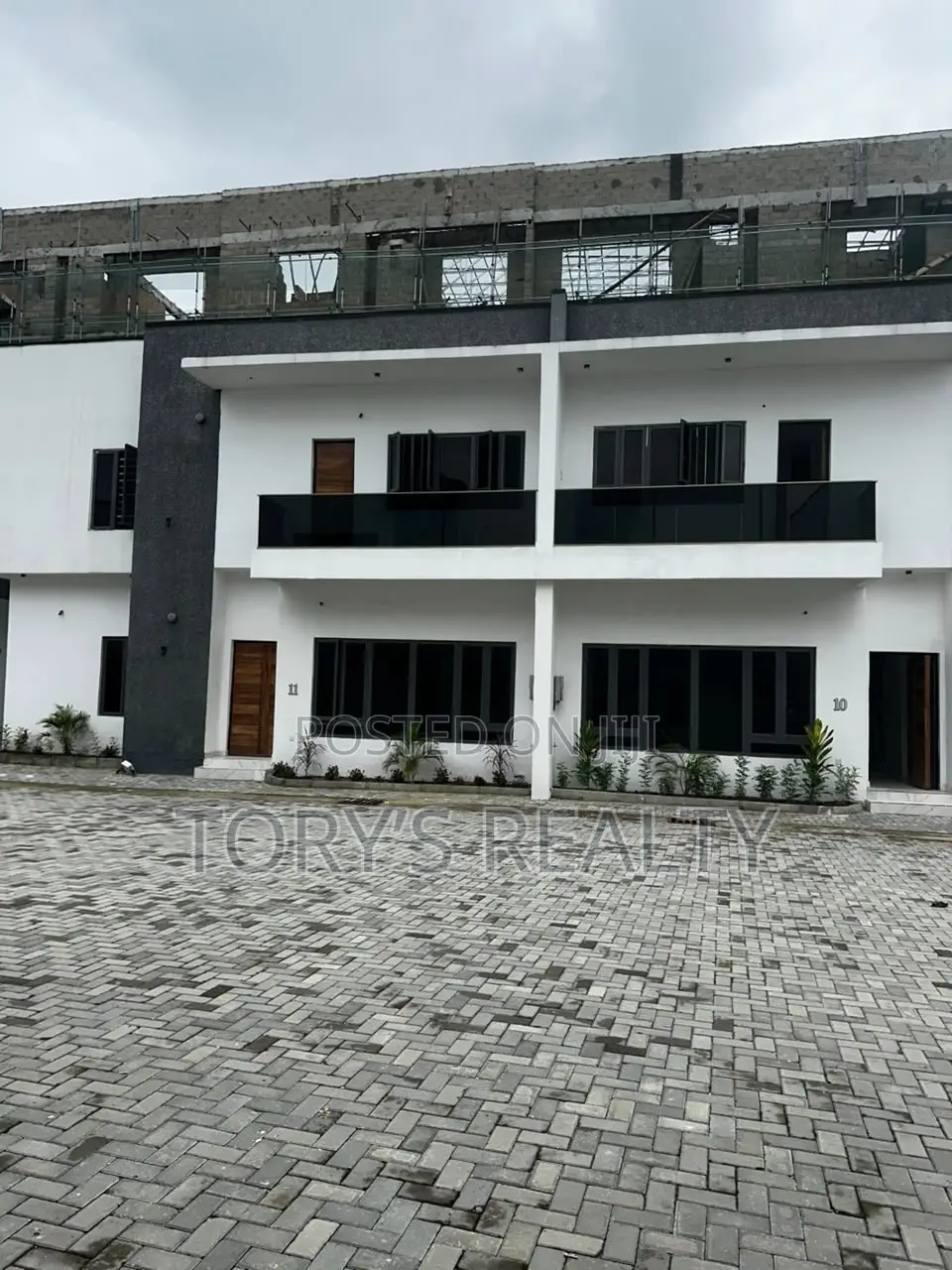 4bdrm Duplex in Lekki Phase 2 for rent in Lekki Phase 2