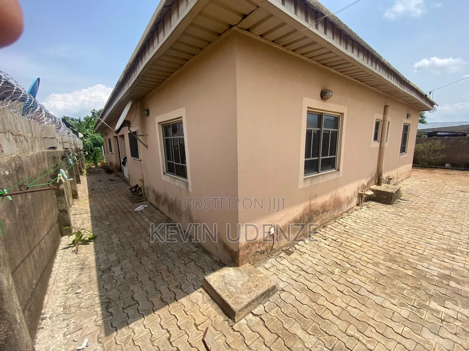 4bdrm Bungalow in Igbogbo for sale in Igbogbo