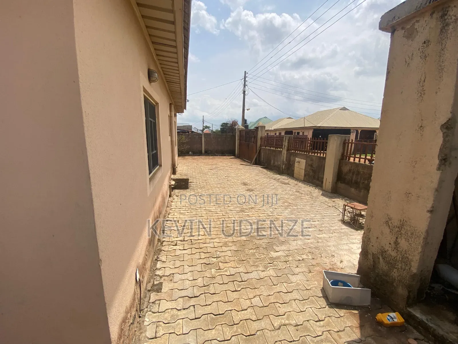 4bdrm Bungalow in Igbogbo for sale in Igbogbo