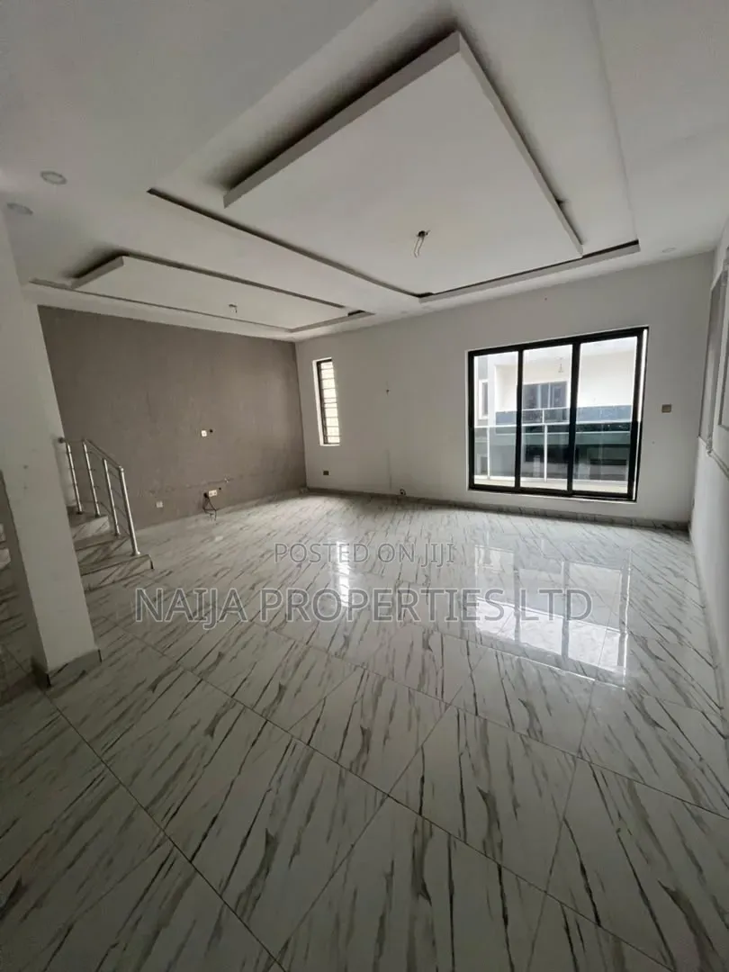 4bdrm Townhouse / Terrace in Ilasan-Ikate for rent in Ilasan