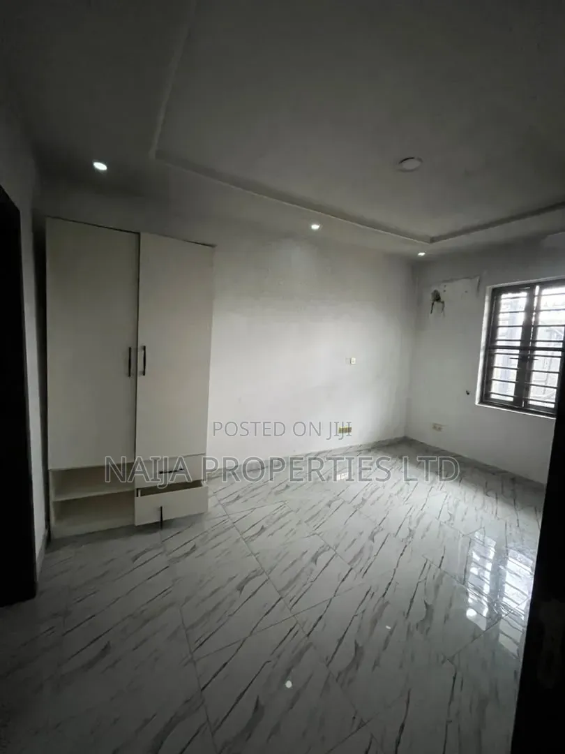 4bdrm Townhouse / Terrace in Ilasan-Ikate for rent in Ilasan