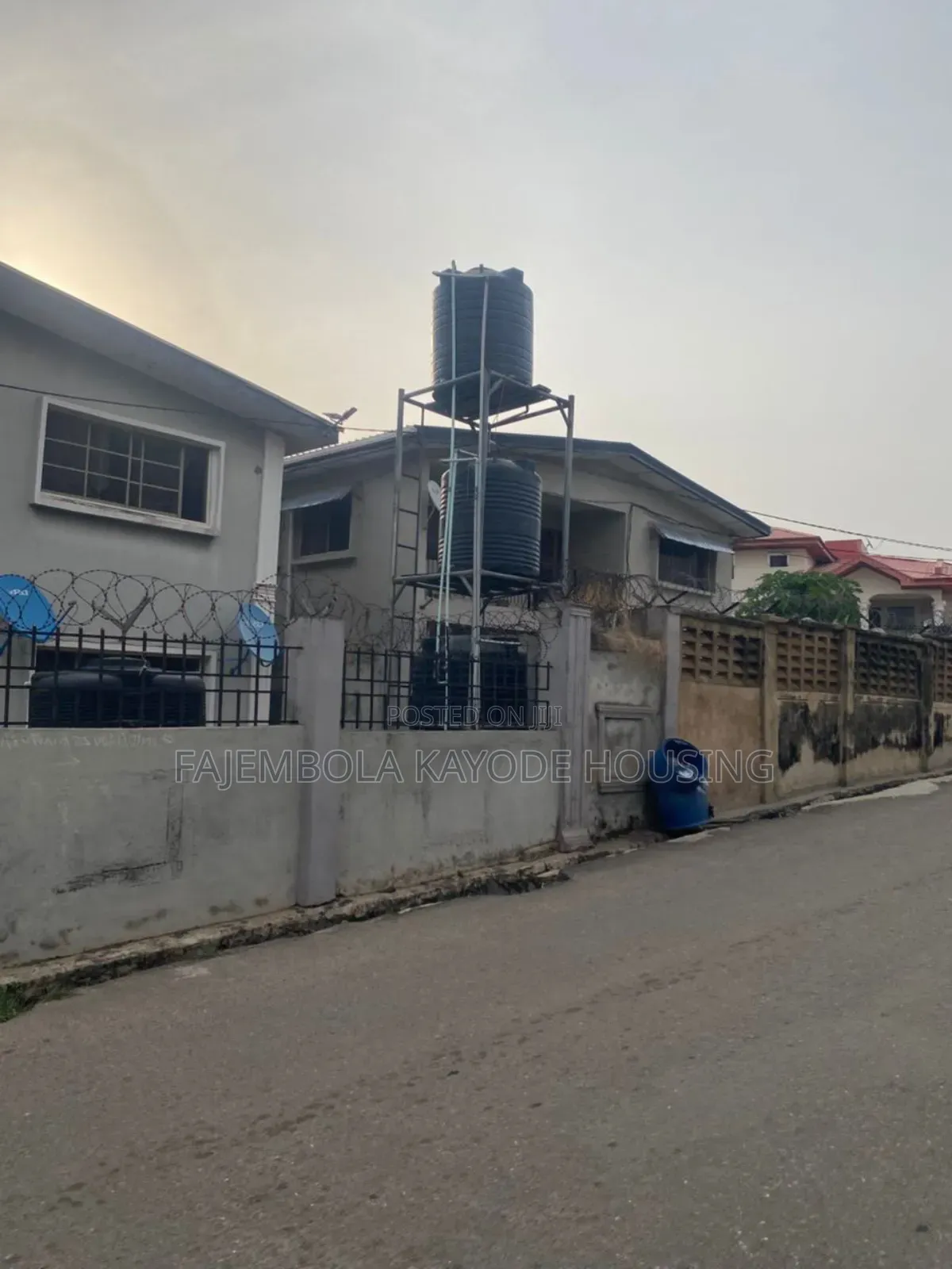 3bdrm Block of Flats in Felele, CHallenge / Ibadan for sale in CHallenge / Ibadan