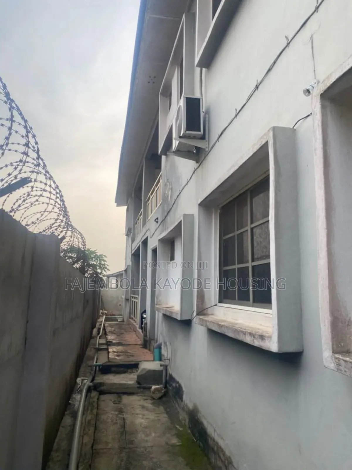 3bdrm Block of Flats in Felele, CHallenge / Ibadan for sale in CHallenge / Ibadan