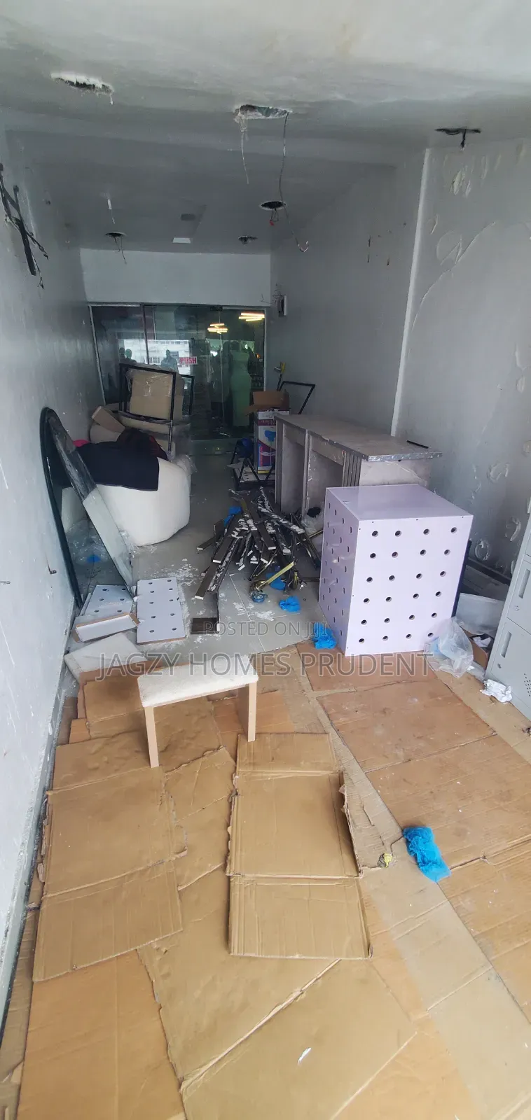 Shop for Rent in Lekki Phase 1