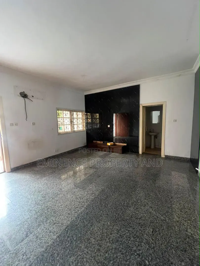 3bdrm Apartment in Lekki Phase 1 for rent in Lekki Phase 1