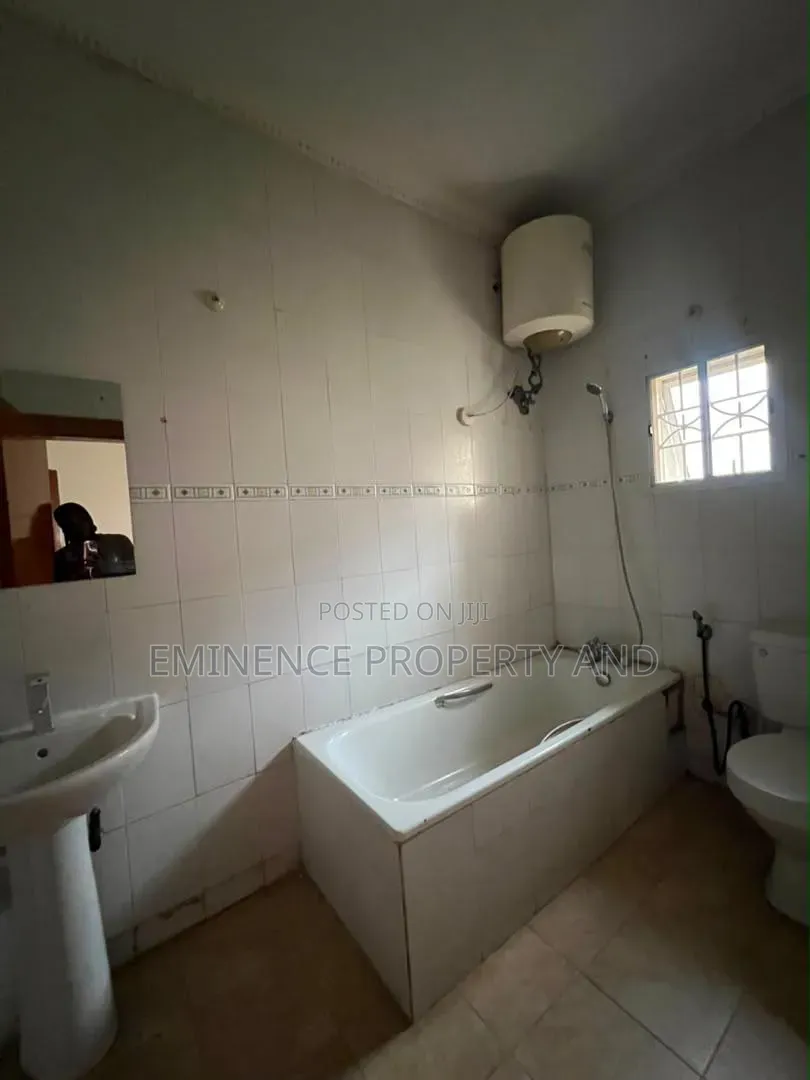 3bdrm Apartment in Lekki Phase 1 for rent in Lekki Phase 1