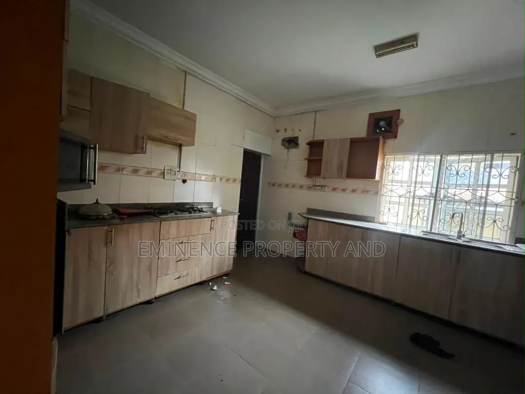 3bdrm Apartment in Lekki Phase 1 for rent in Lekki Phase 1