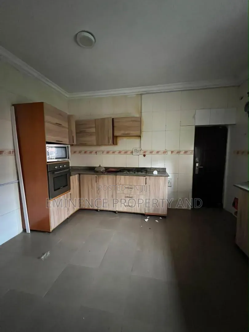 3bdrm Apartment in Lekki Phase 1 for rent in Lekki Phase 1