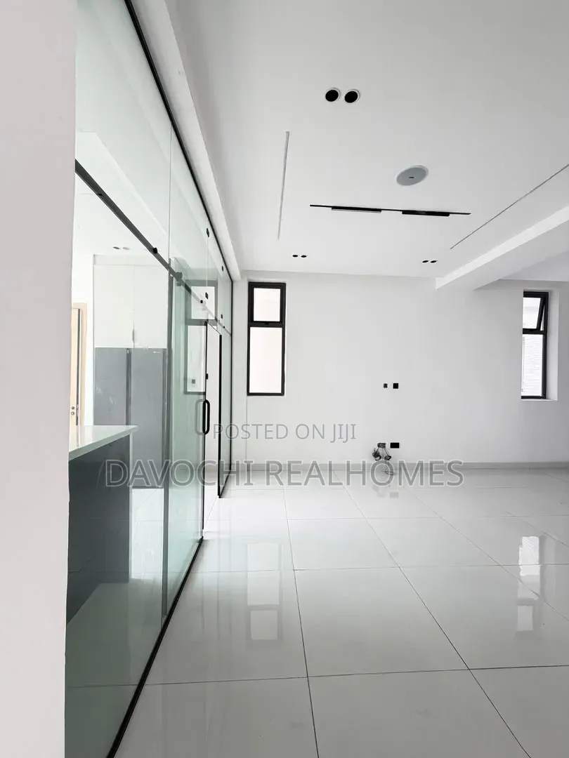 2bdrm Apartment in Ikate for sale in Ikate