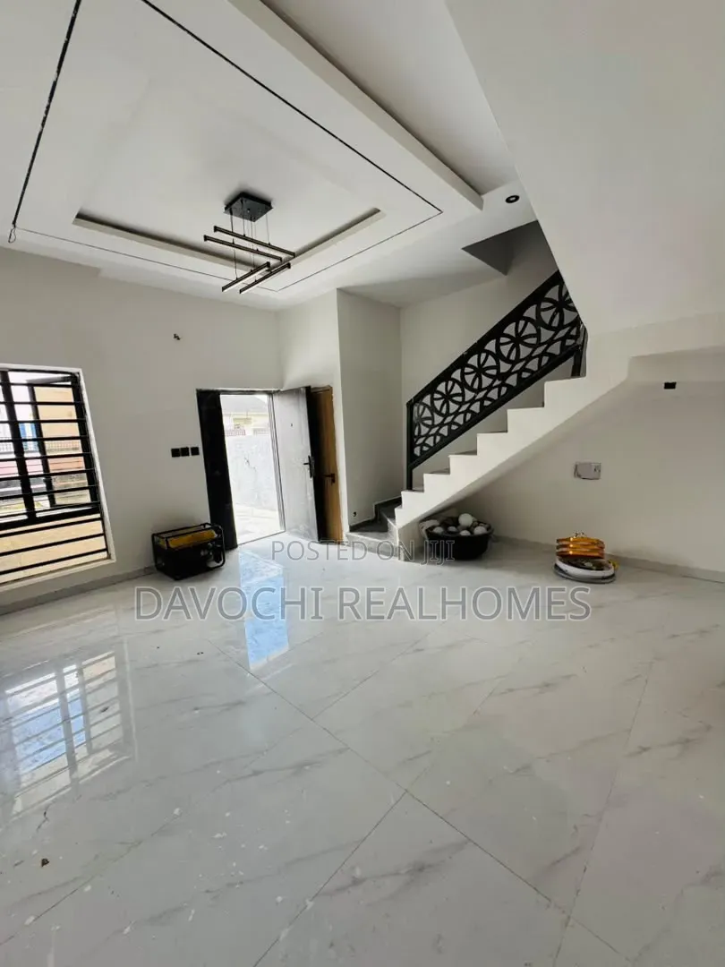 2bdrm Duplex in Sangotedo for sale in Sangotedo