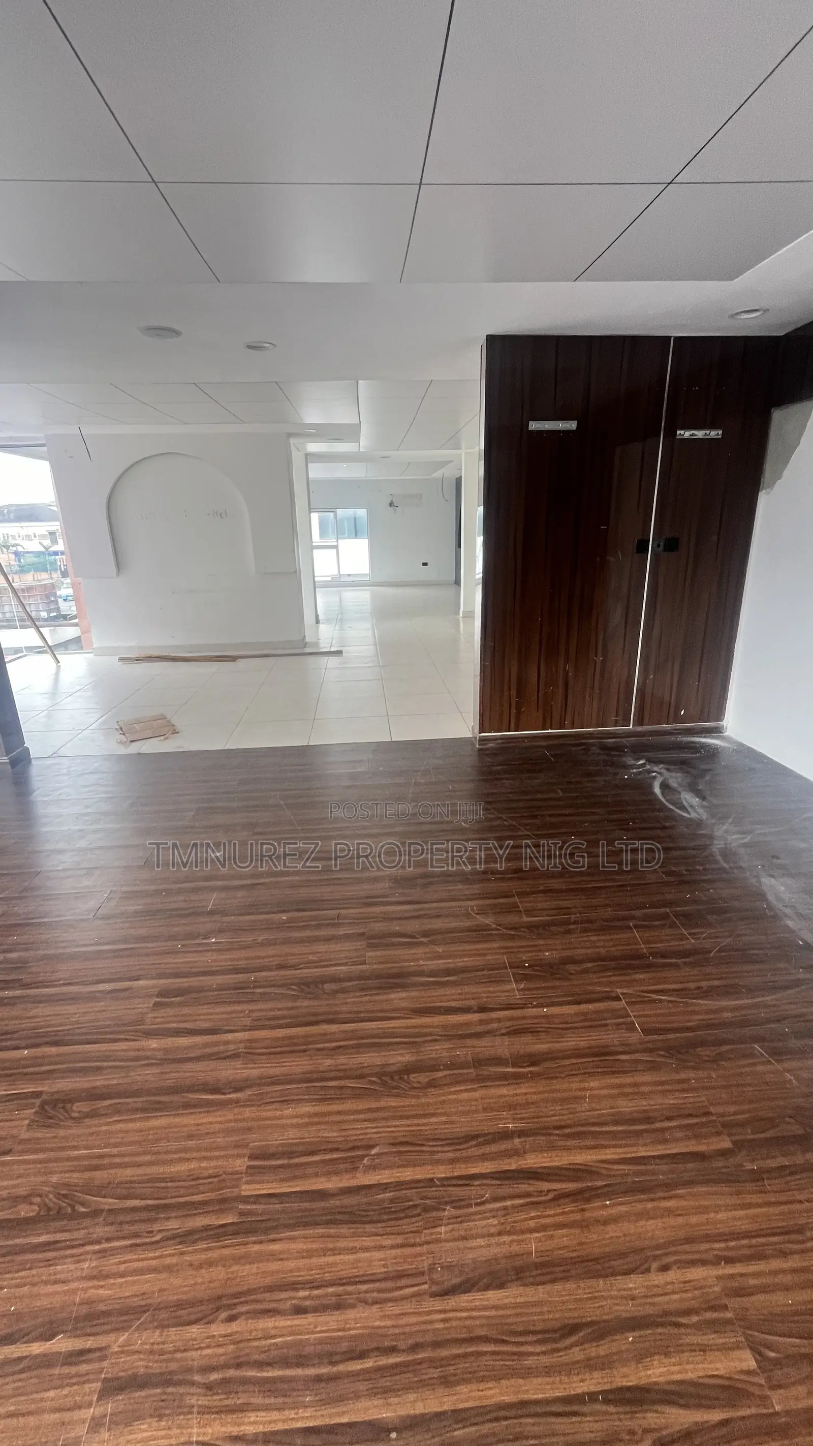 Big Showroom at Main Lekki Phase 1 in Lekki Phase 1