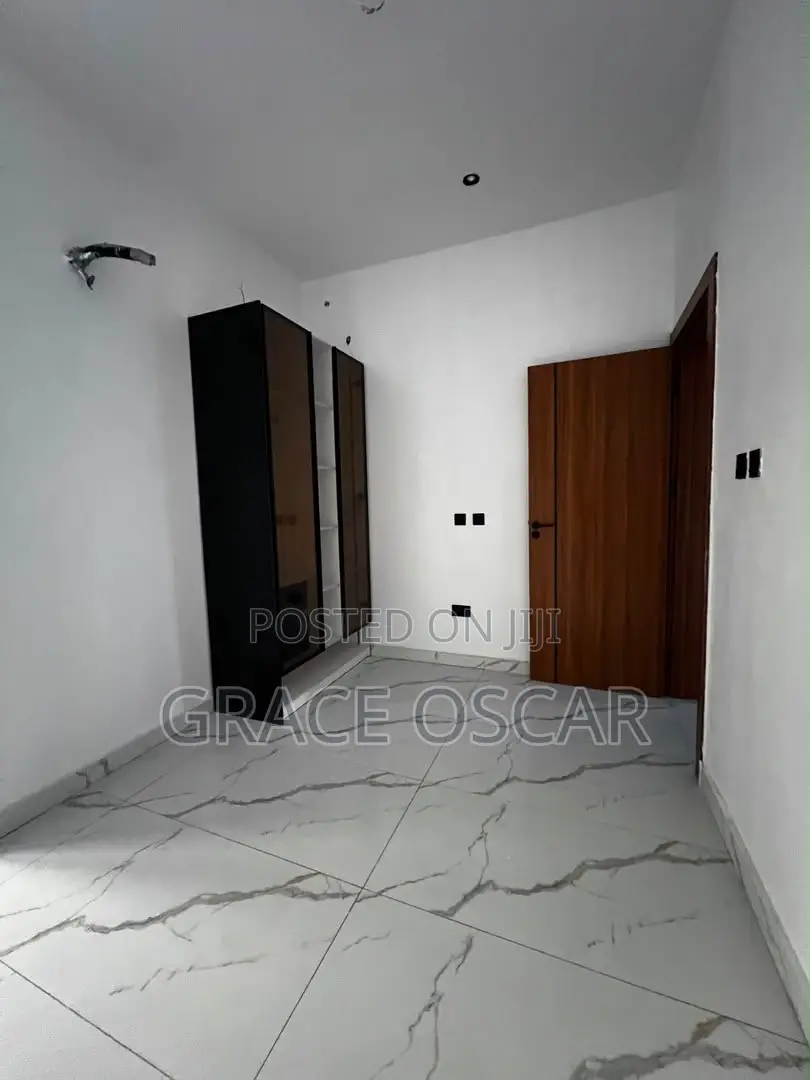 4bdrm Duplex in Lekki for sale in Lekki