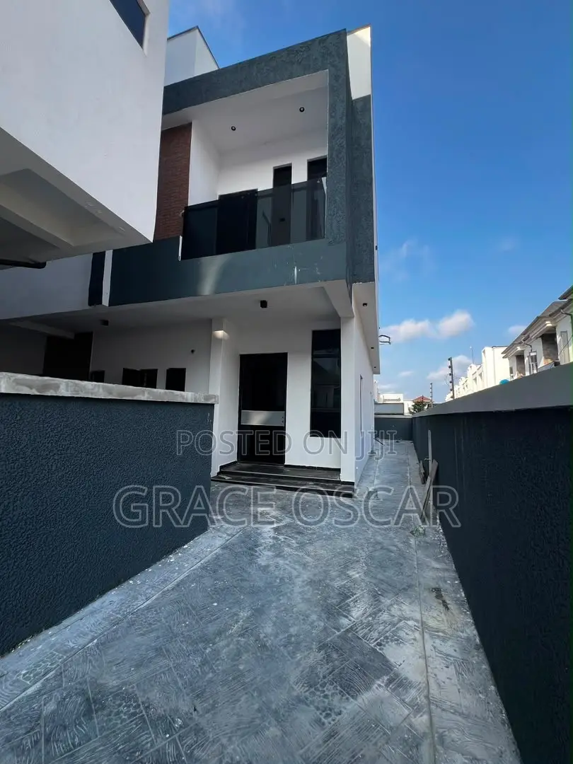 4bdrm Duplex in Lekki for sale in Lekki