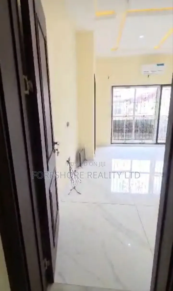 4bdrm Duplex in Ikeja Gra for sale in Ikeja GRA
