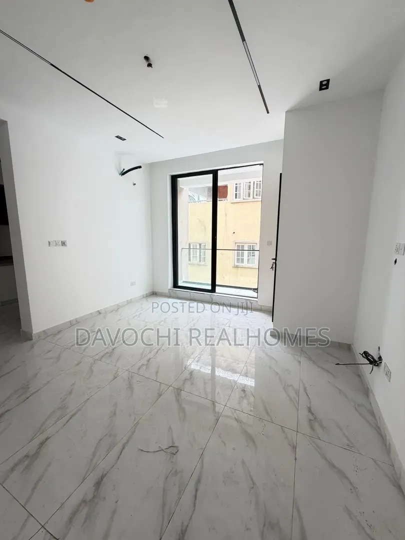 2bdrm Apartment in Ikota for sale in Ikota