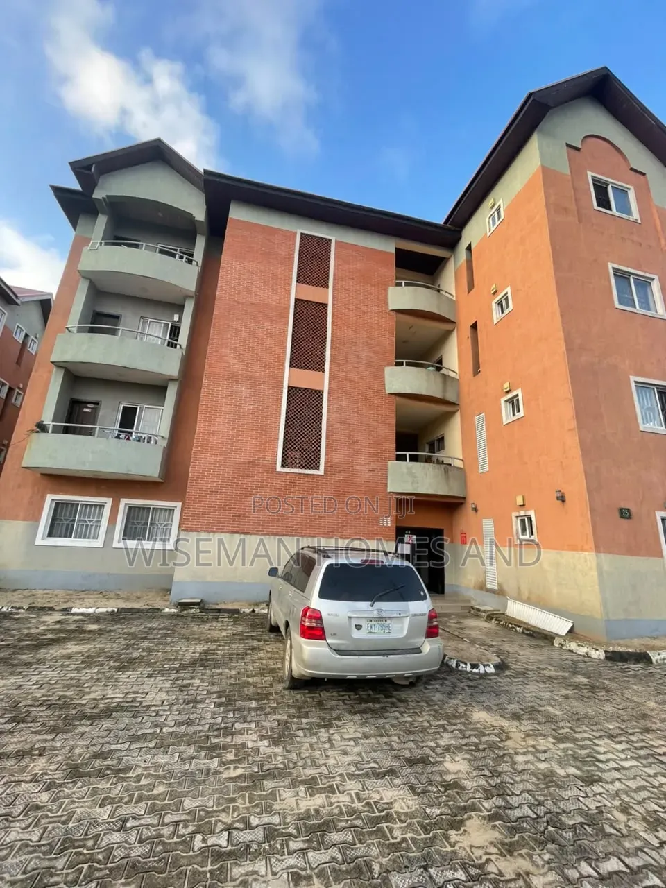 2bdrm Apartment in Housing Estate for sale in Sangotedo