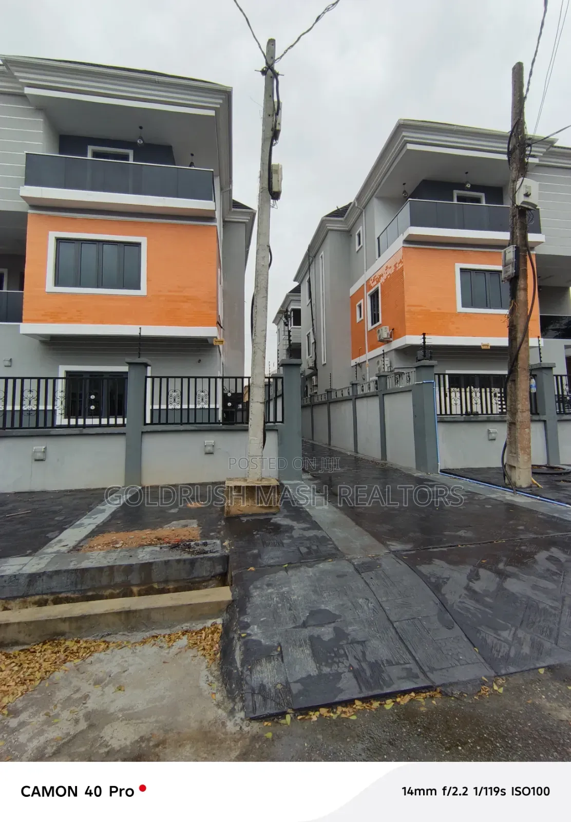 5bdrm Duplex in Magodo Phase 2, for sale in GRA Phase 2 Shangisha