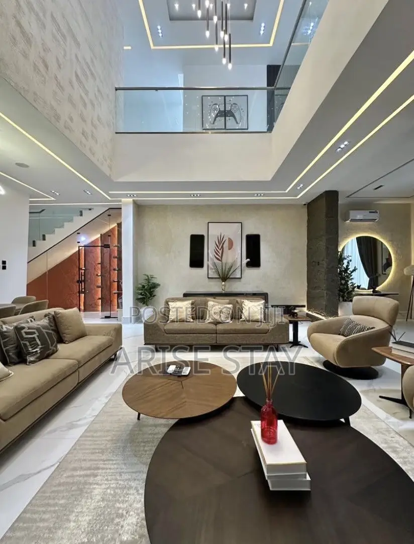 5-Bedroom Duplex With Private Pool, Cinema, Bathtub Ps5 in Lekki