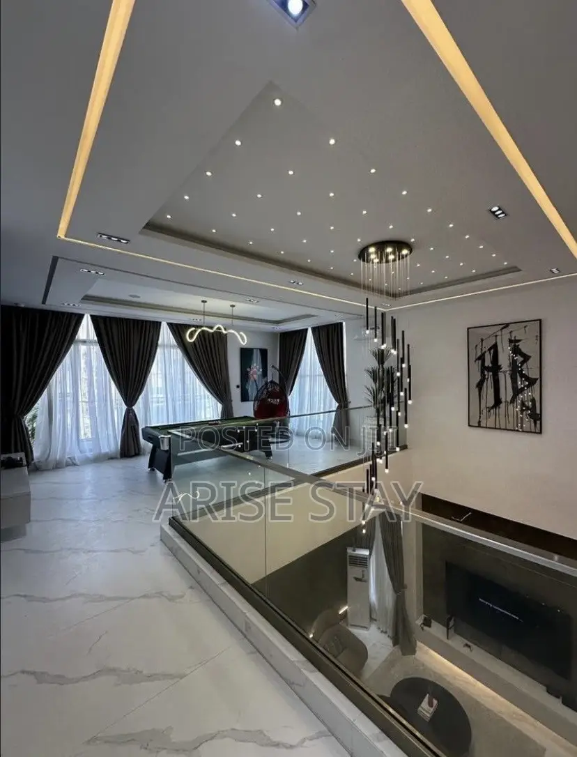 5-Bedroom Duplex With Private Pool, Cinema, Bathtub Ps5 in Lekki