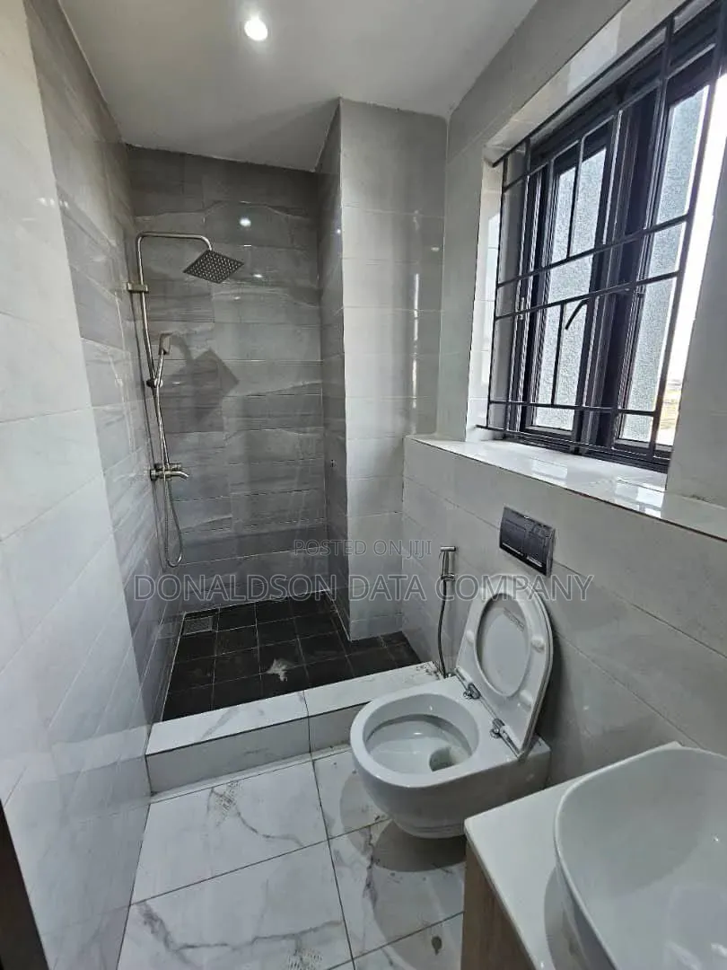 5bdrm Duplex in Ikeja Gra for sale in Ikeja GRA