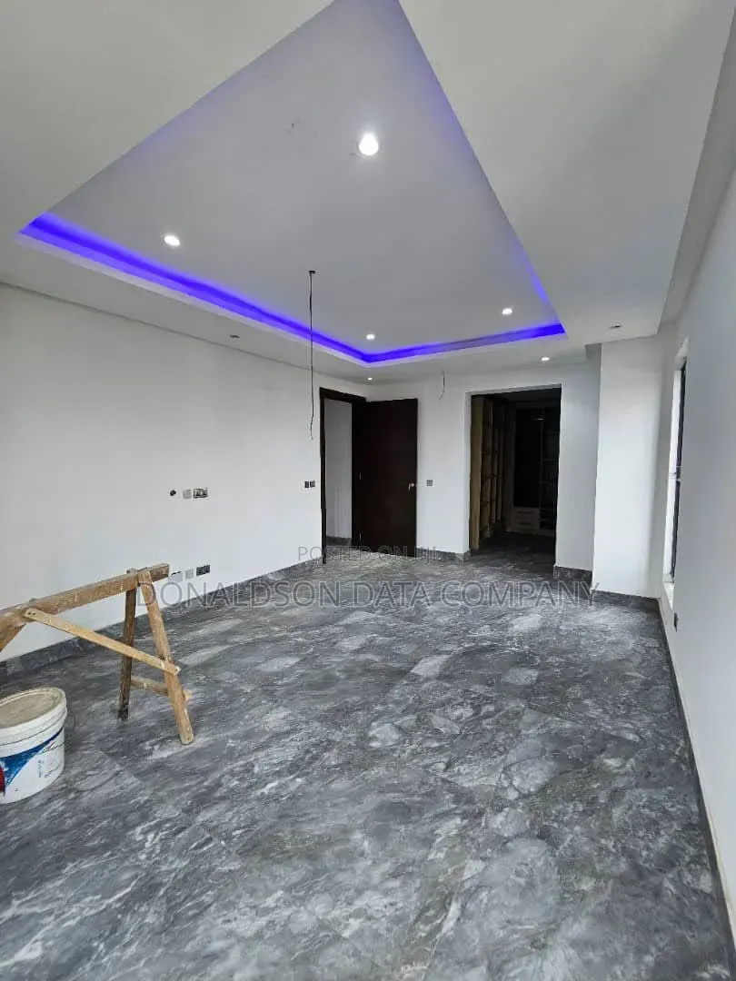 5bdrm Duplex in Ikeja Gra for sale in Ikeja GRA