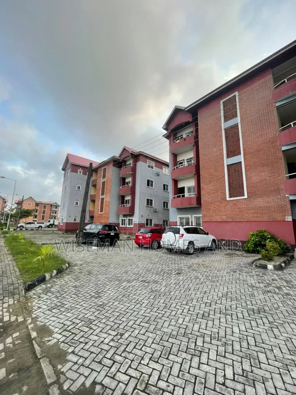 3bdrm Apartment in Housing Estate for sale in Sangotedo