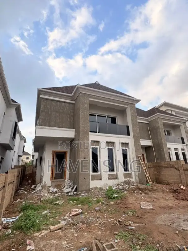 4bdrm Duplex in Akobo for sale in Akobo