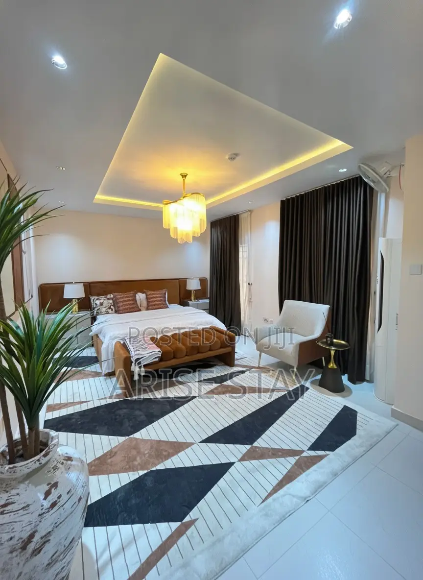 3-Bedroom Shortlet Smart Home in Ikeja in Airport Road / Ikeja