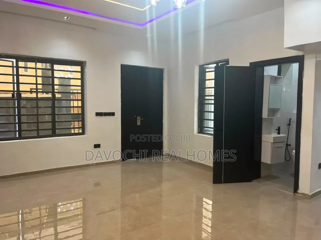 4bdrm Duplex in Sangotedo for sale in Sangotedo