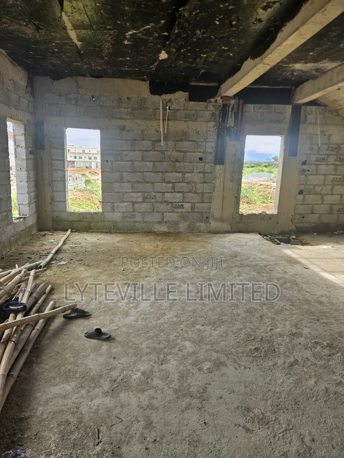 7bdrm Duplex in Karmo for sale in Karmo