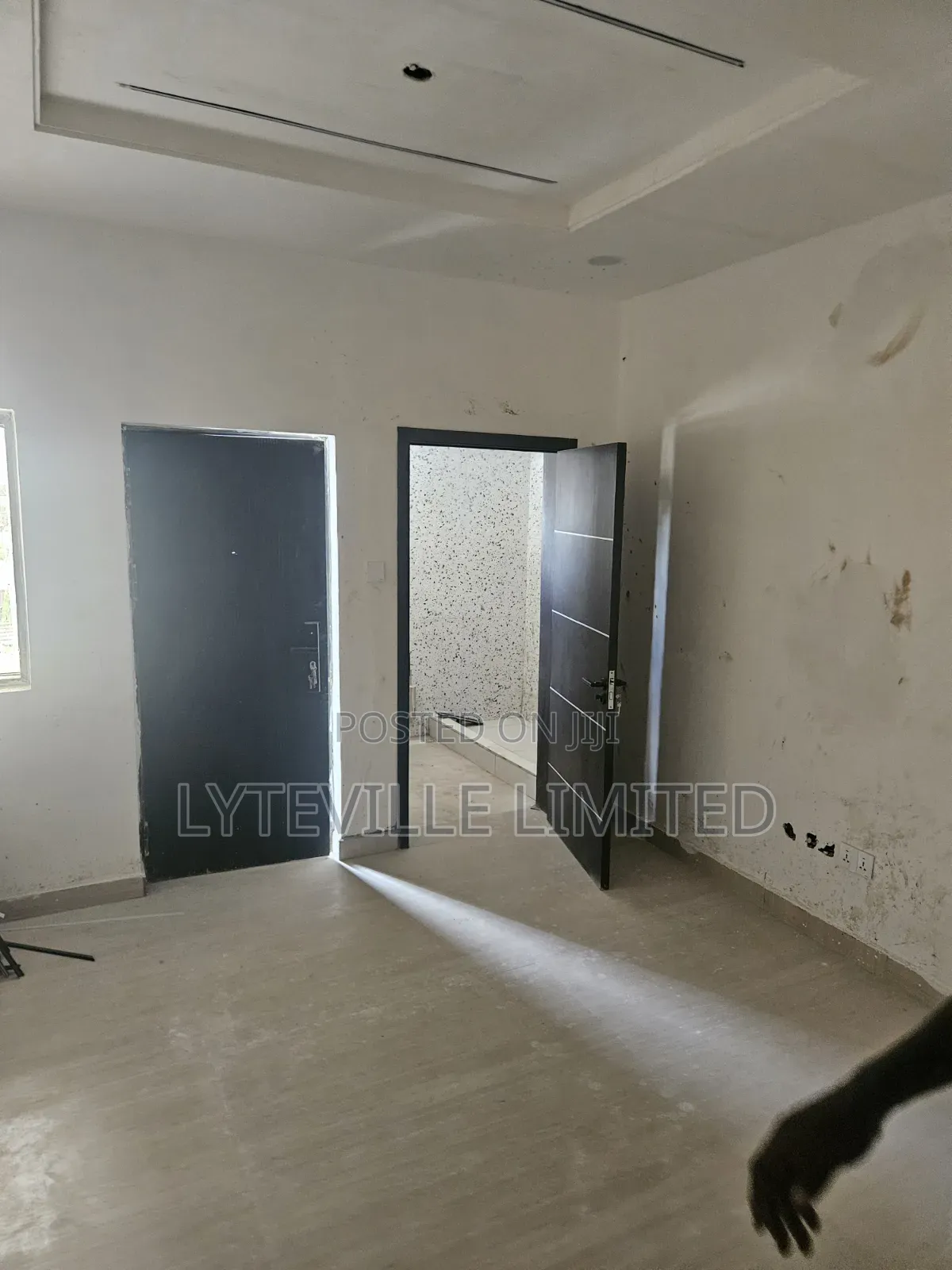 6bdrm Duplex in Karmo for sale in Karmo