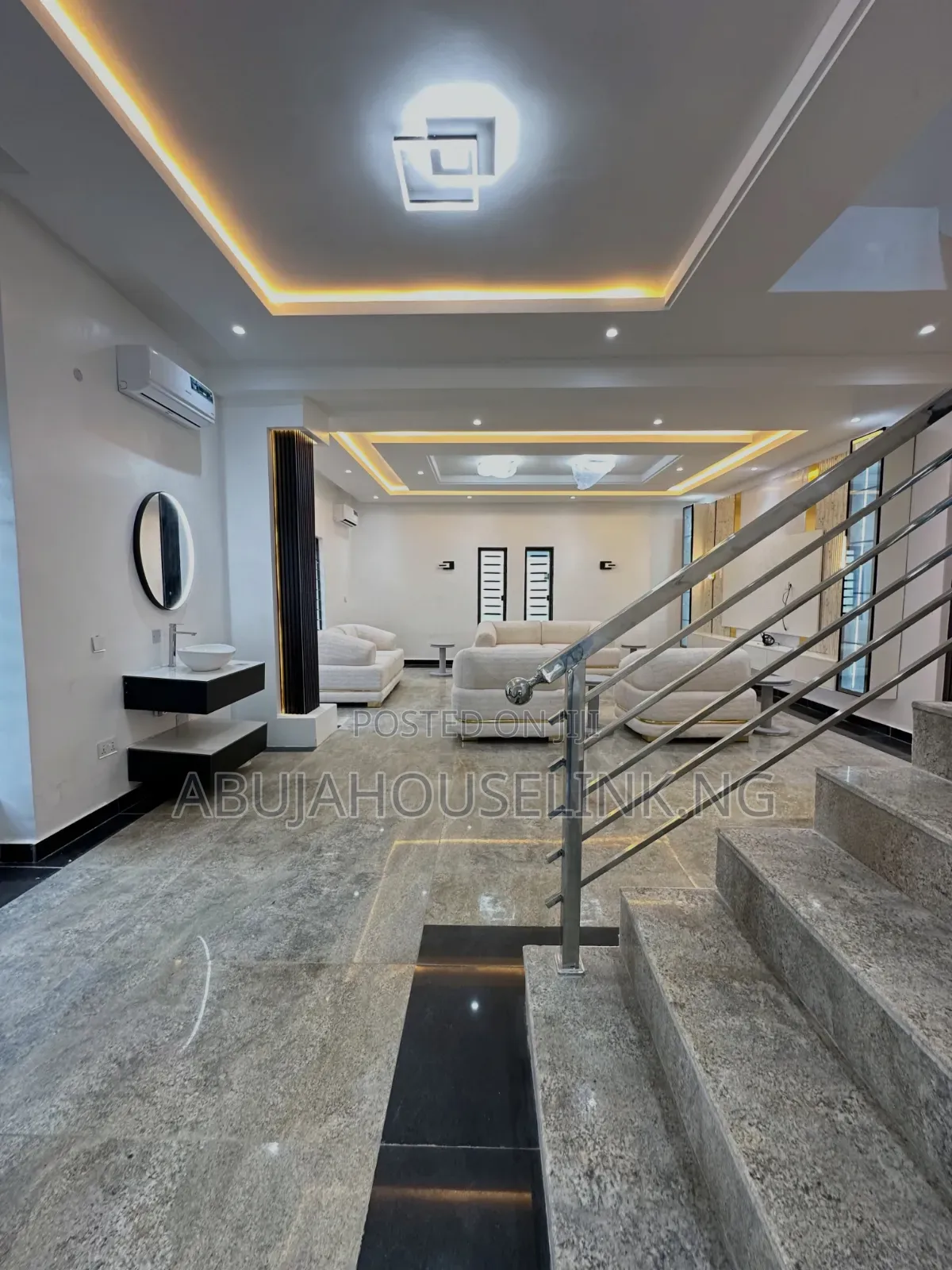 Furnished 4bdrm Duplex in Guzape Main Abuja for sale in Guzape District