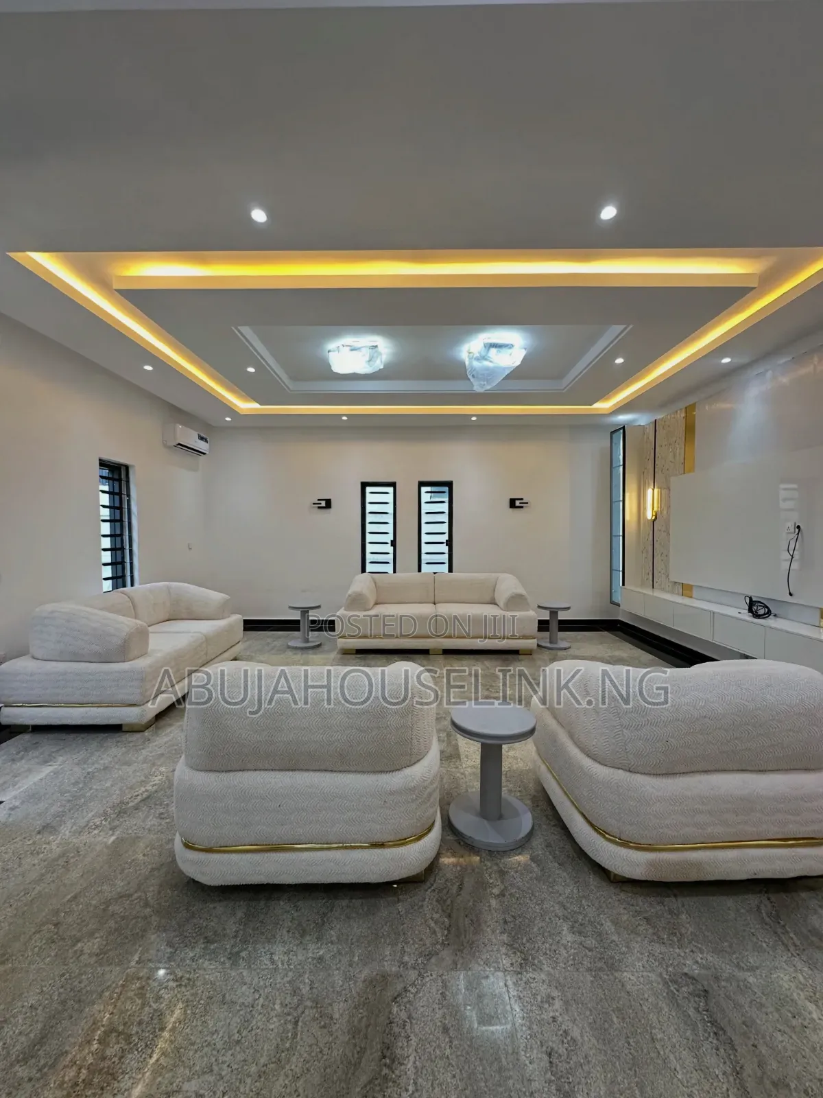 Furnished 4bdrm Duplex in Guzape Main Abuja for sale in Guzape District