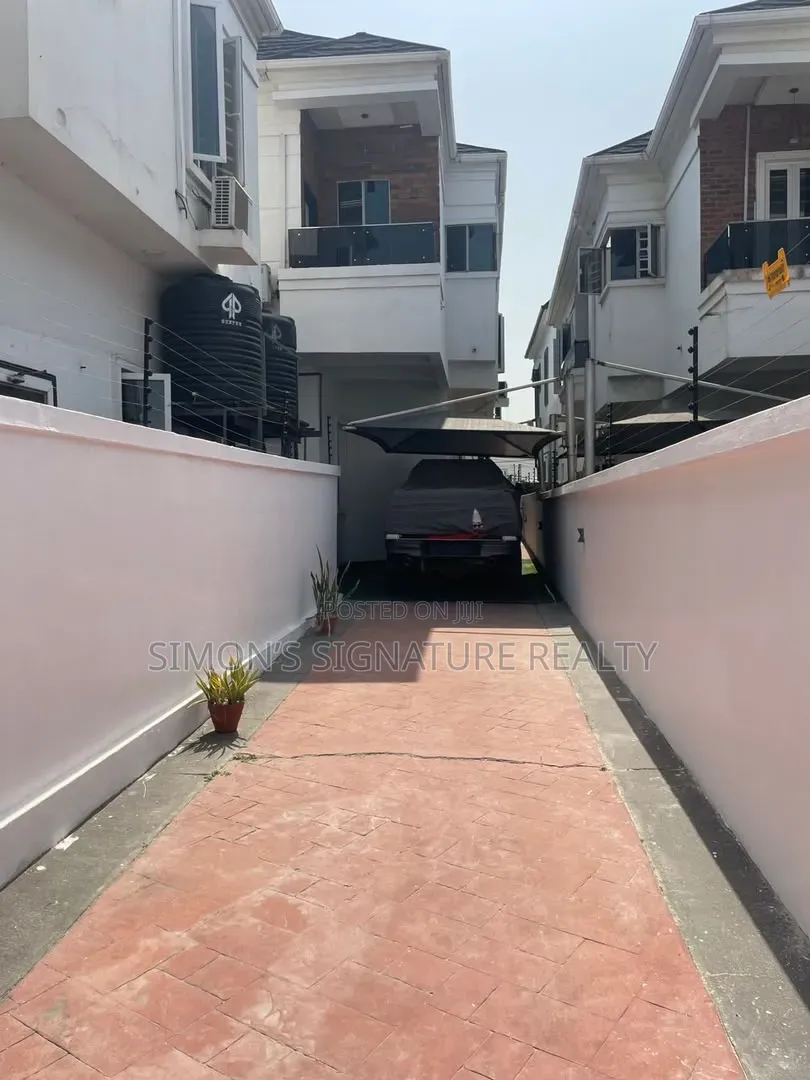 Furnished 4bdrm Duplex in Chevron for rent in Chevron