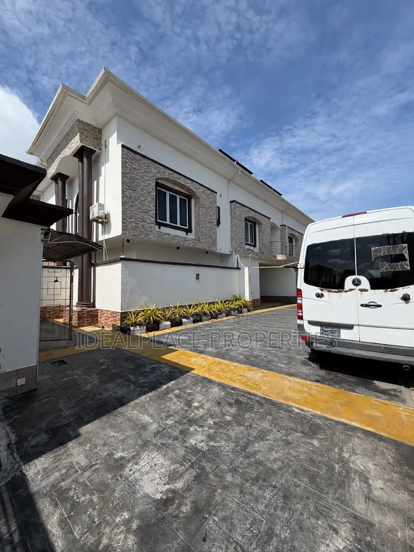 Lovely 5 Bedroom Terrace Duplex With BQ in Lekki Phase 1