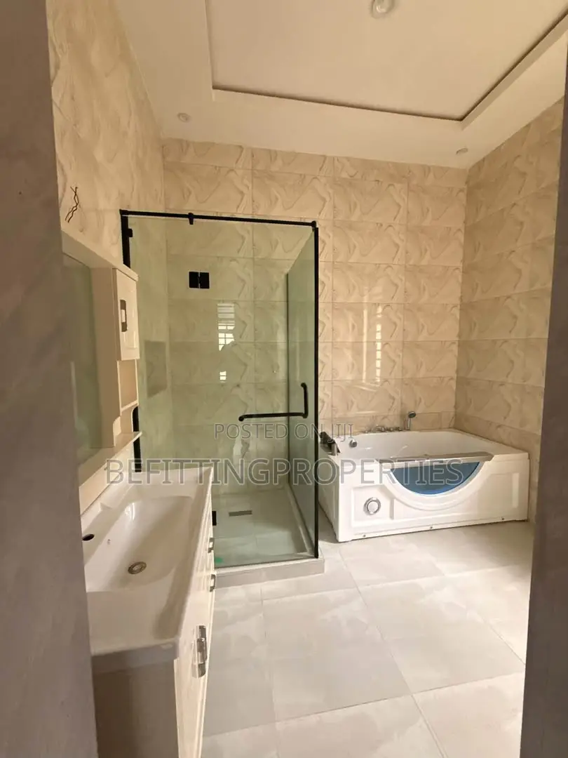 5bdrm Duplex in Omole Phase 1 for sale in Omole Phase 1