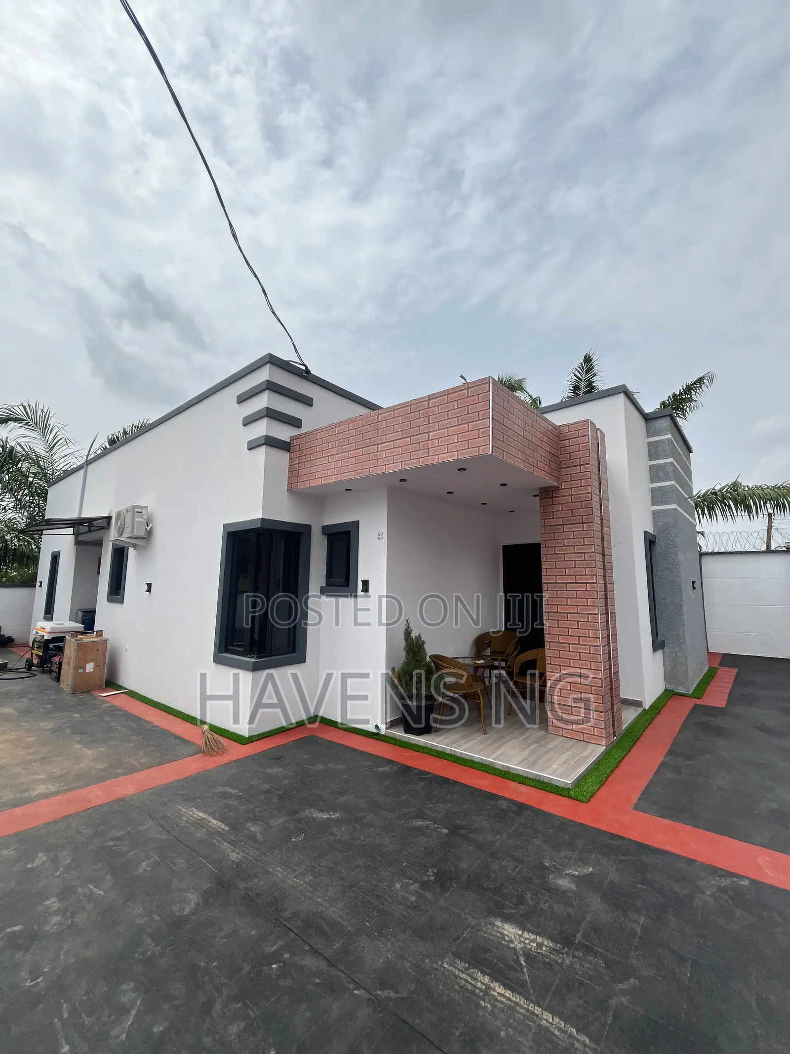 3-Bedroom Apartment With Swimming Pool in Jericho
