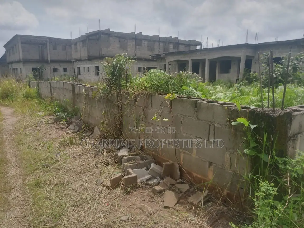 Halfplot With 2 Bedroom Building in Ijegun