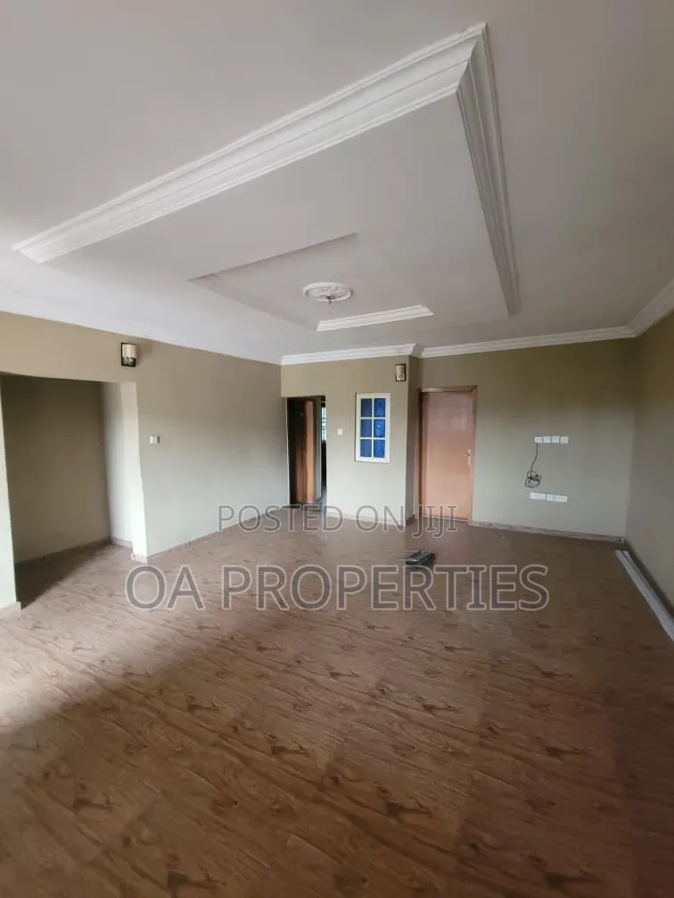 5bdrm Duplex in Kolapo Ishola Gra for rent in Ibadan