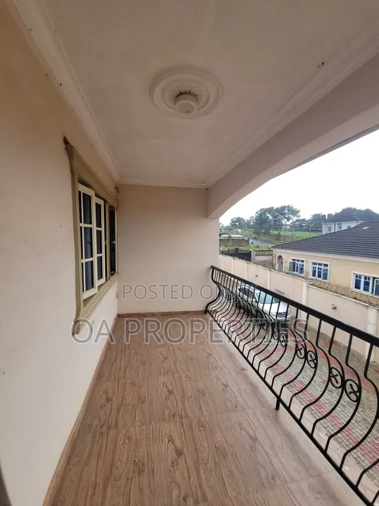 5bdrm Duplex in Kolapo Ishola Gra for rent in Ibadan