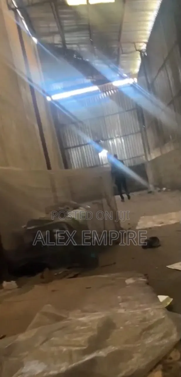 Warehouse for Lease in Mile 2 in Mile 2