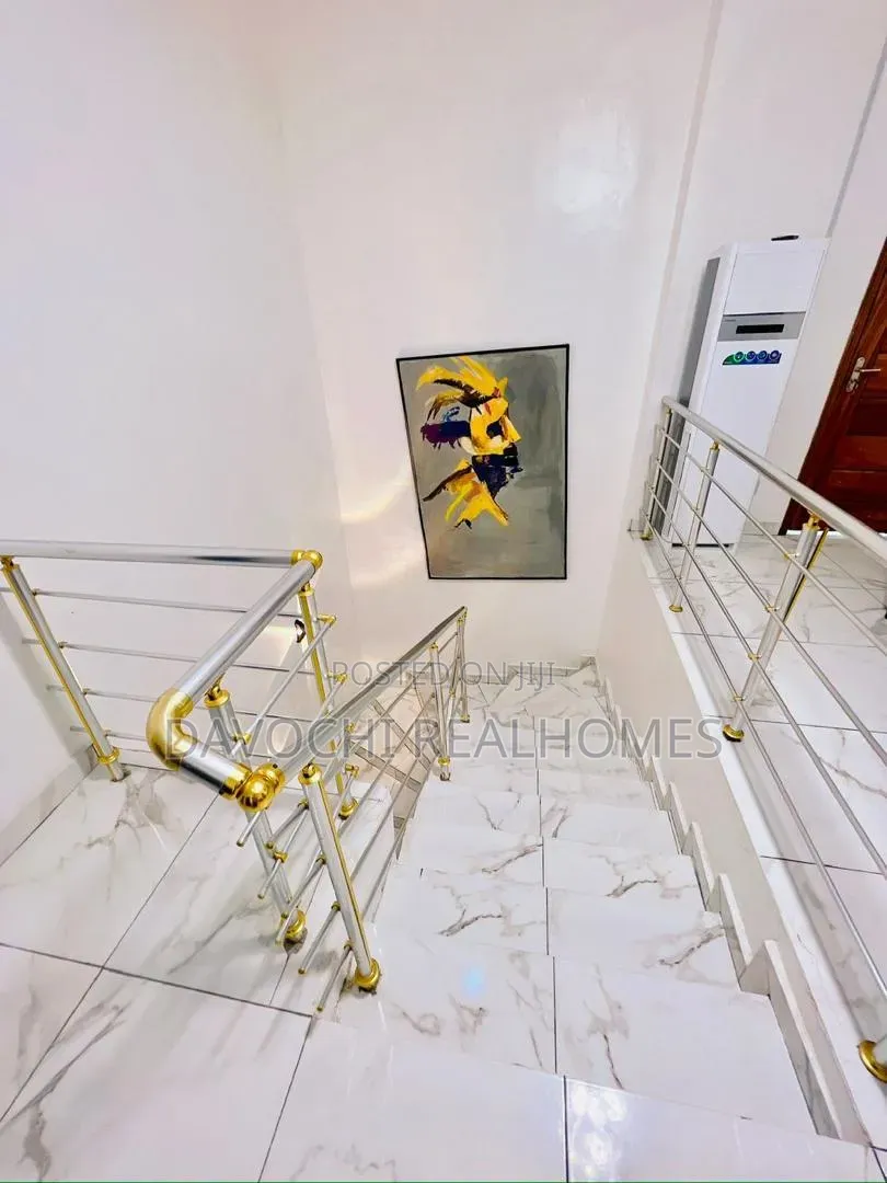 2bdrm Duplex in Ikota for sale in Ikota