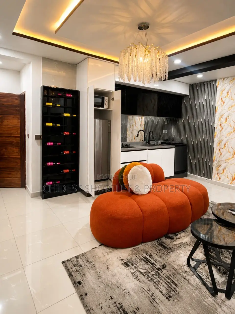 Luxury 1 Bedroom Service Apartment in Ikate