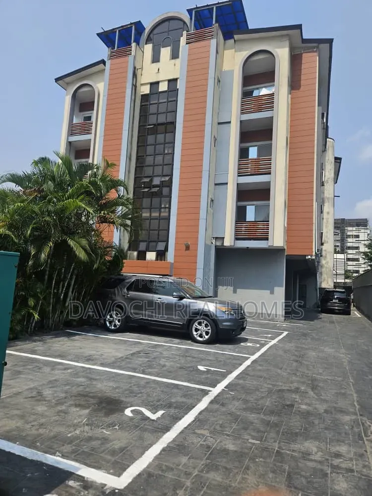 2bdrm Apartment in Ligali Ayorinde for rent in Ligali Ayorinde