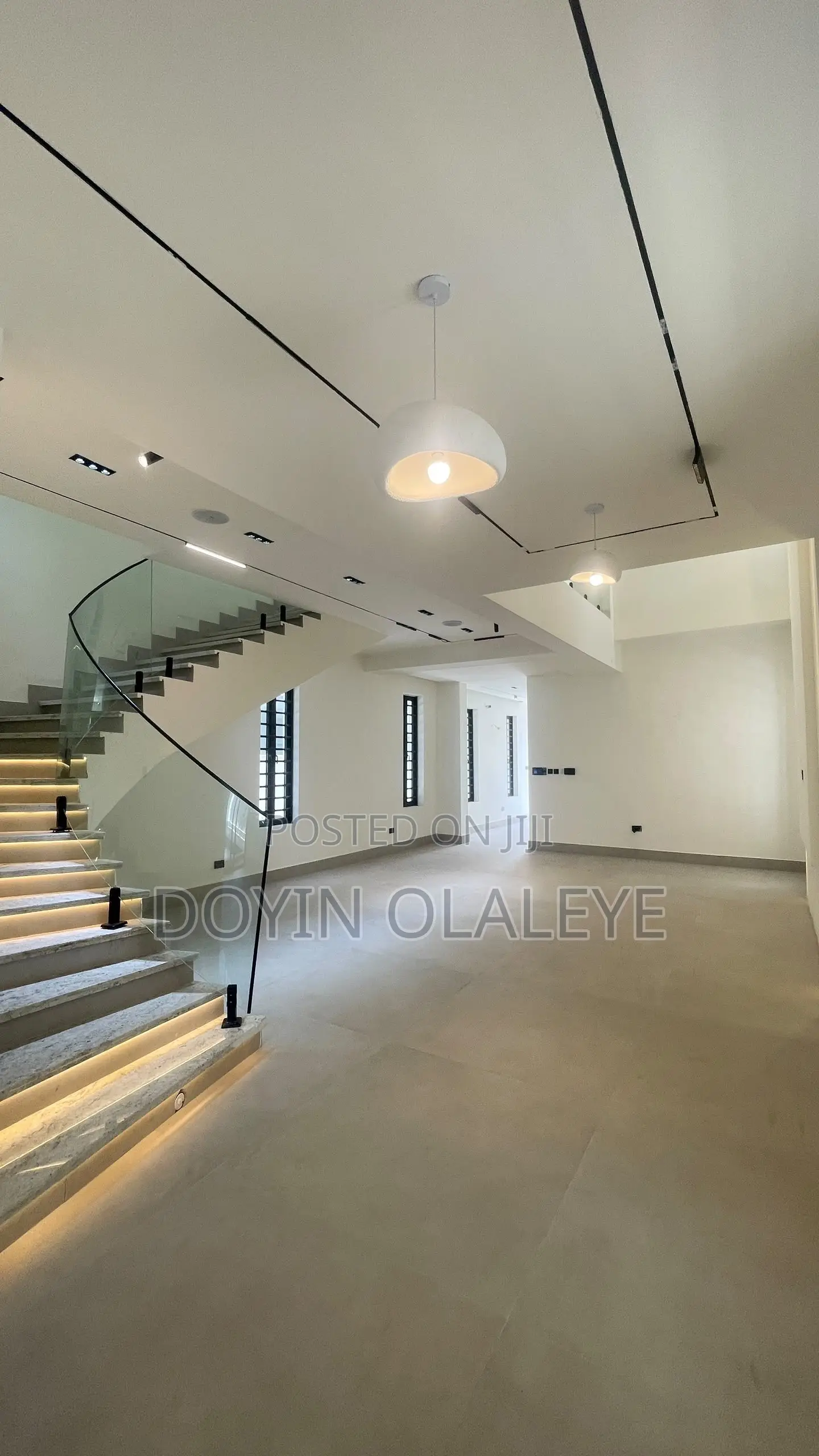 5bdrm Duplex in Lekki Phase 1 for sale in Lekki Phase 1