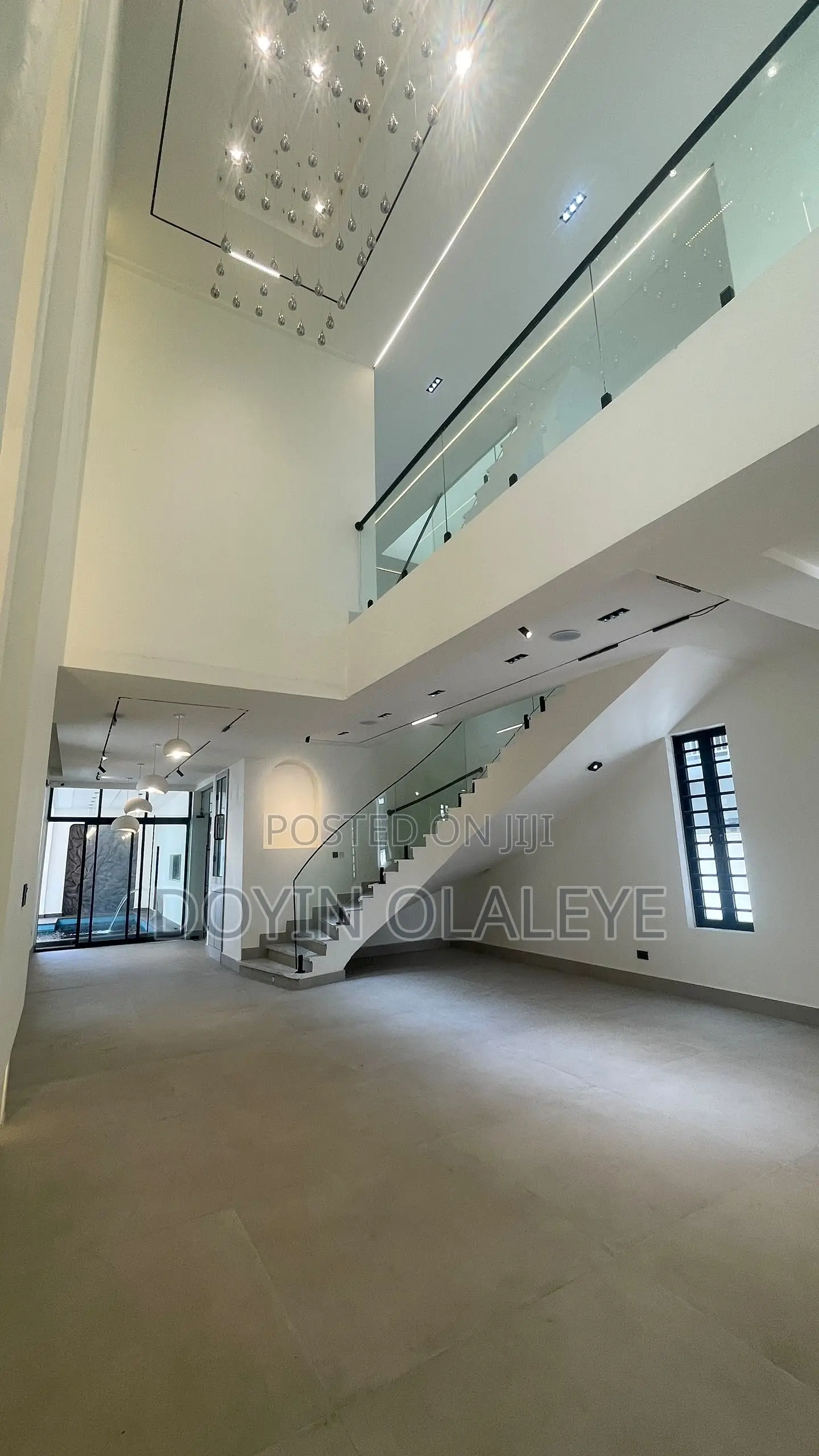 5bdrm Duplex in Lekki Phase 1 for sale in Lekki Phase 1