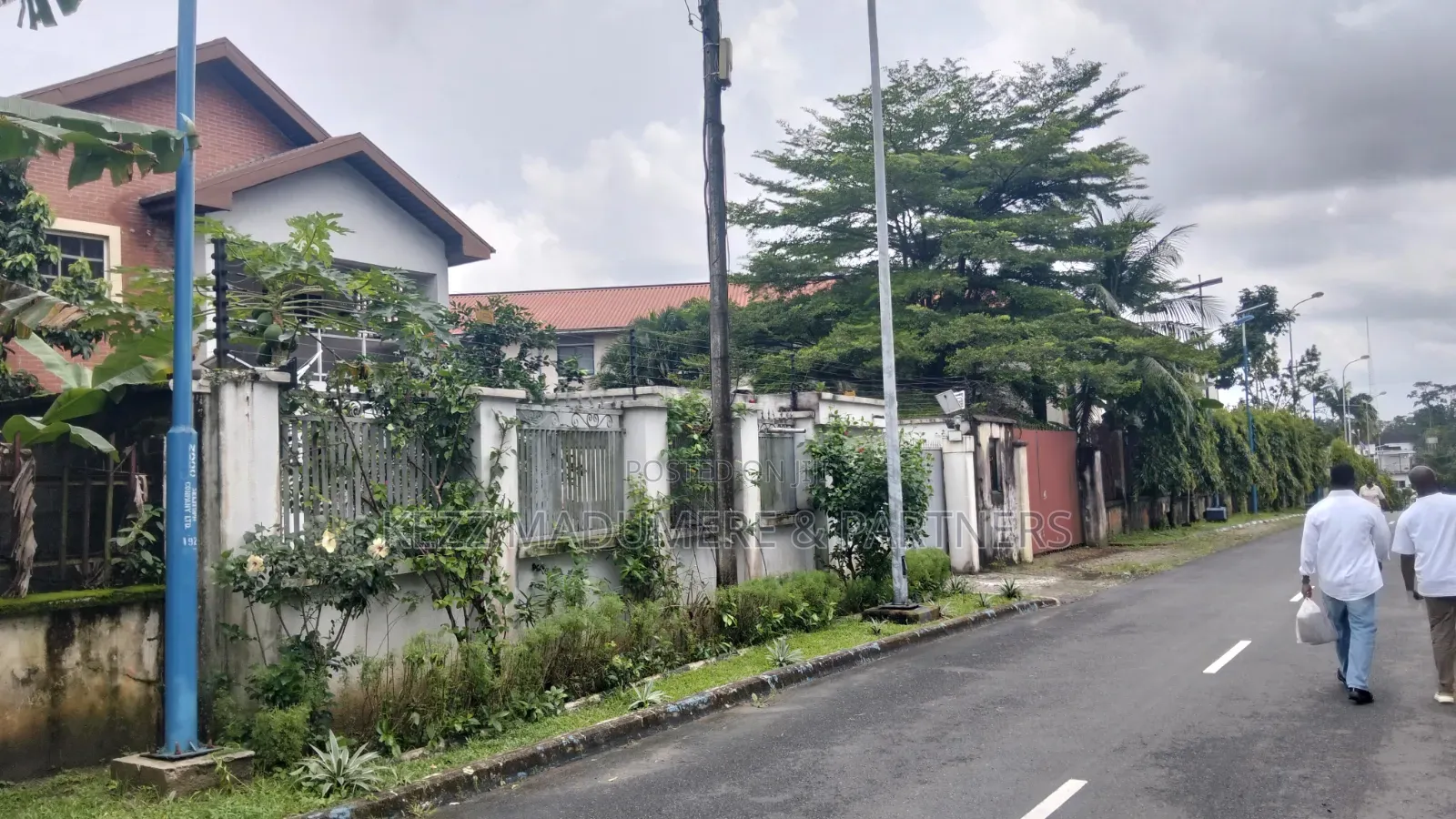 For Sale : Non Functional Hotel at Old Gra Port Harcourt in Old GRA