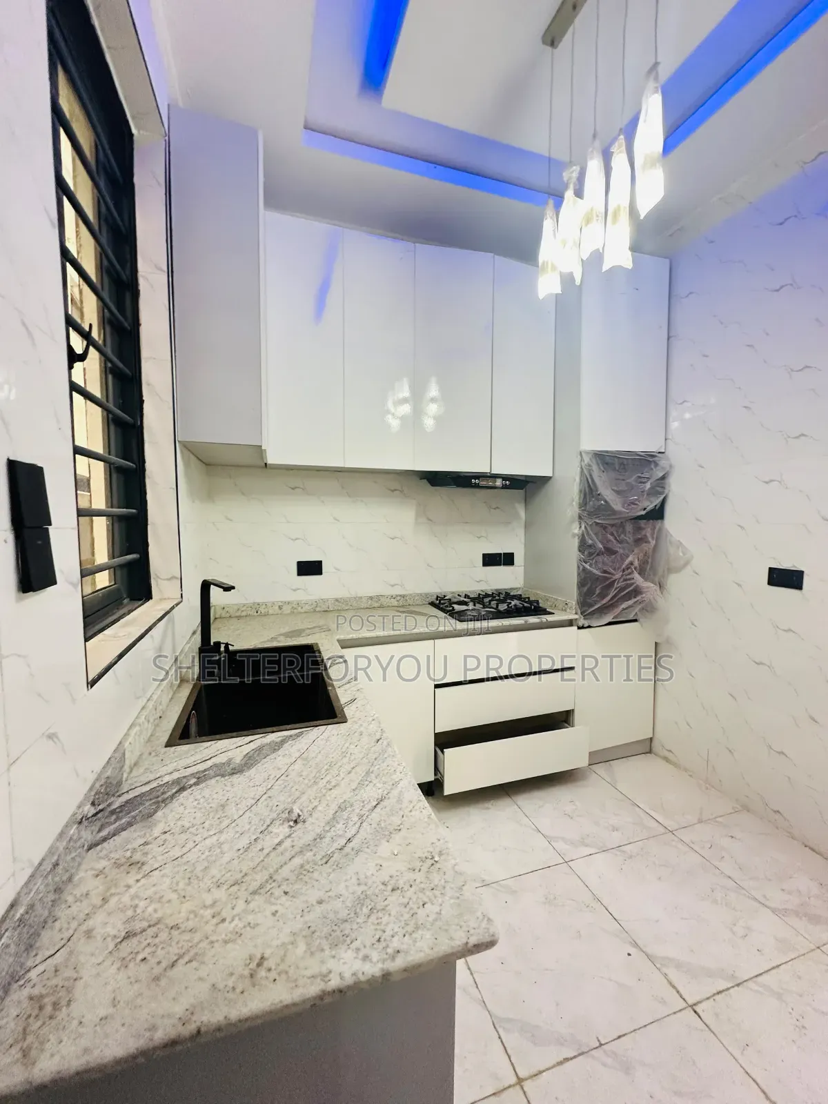 4bdrm Duplex in Lekki Expressway for sale in Lekki Expressway