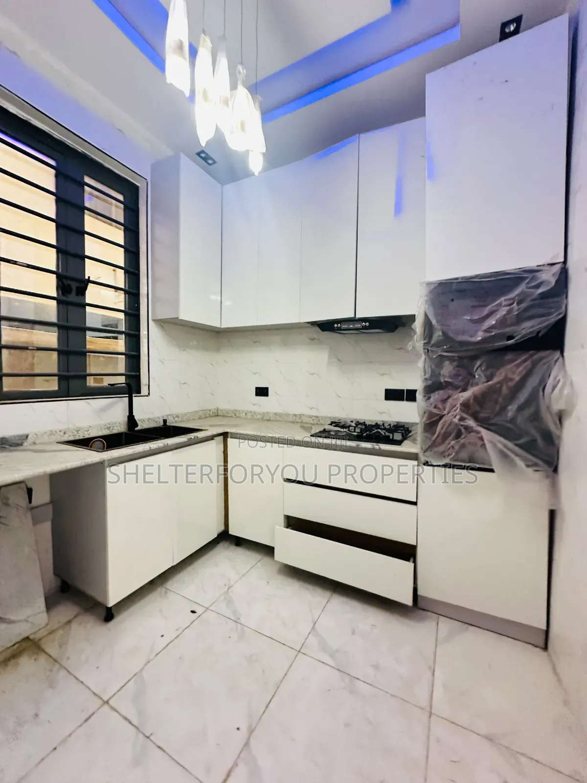 4bdrm Duplex in Lekki Expressway for sale in Lekki Expressway